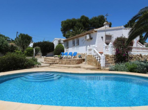 Villa confortable avec piscine privée et jardin, proche plage et commodités à Moraira, Costa Blanca - HISP-216-204
